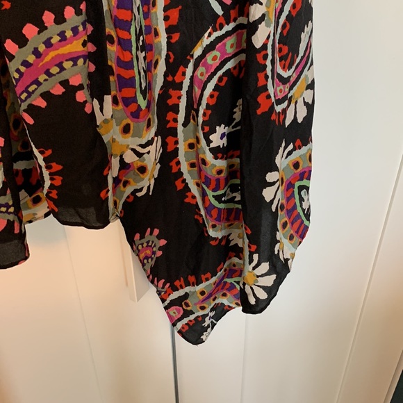 Anthropologie Black Abstract Floral Camisole - Picture 5 of 8